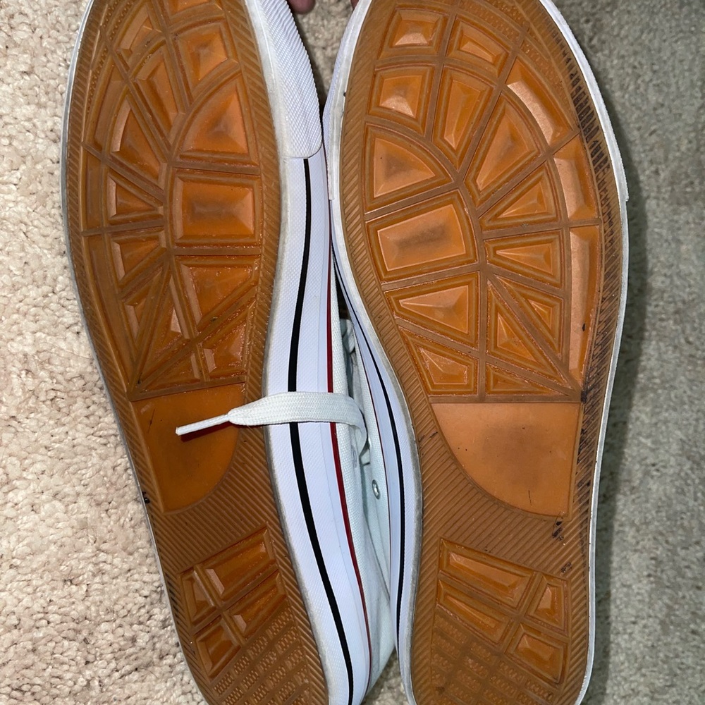 Sneakers - Picture 3 of 5